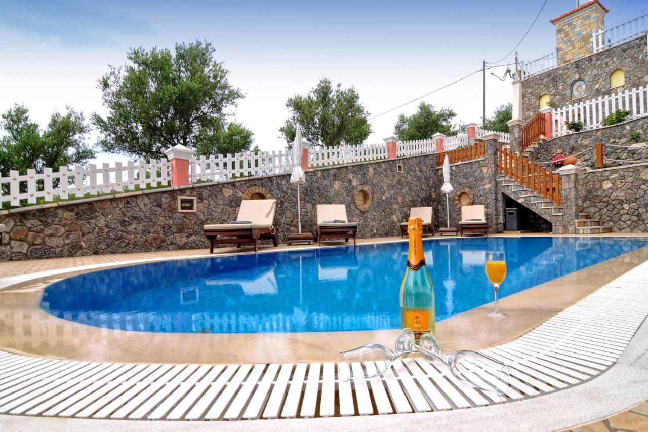 Angela Pool Apartments Agios Georgios Pagon Exteriör bild